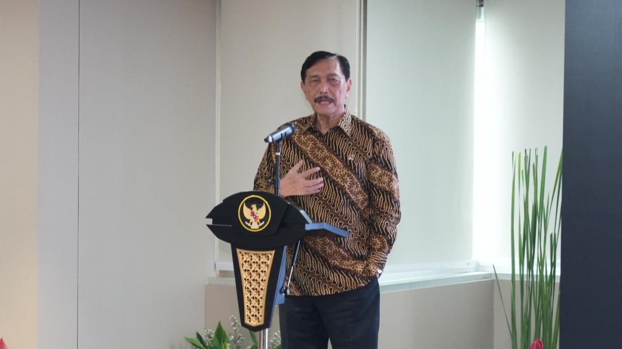 Stressing Efficiency, Luhut Confident Free Nutritious Meal Programme Will Improve Within a Year