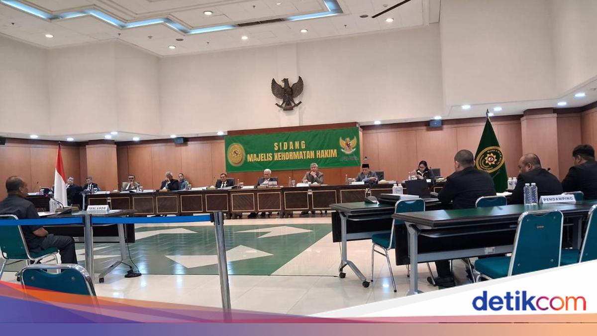 Embezzled Auction Funds of Rp 2 Billion, Former Kudus District Court Chief Dismissed