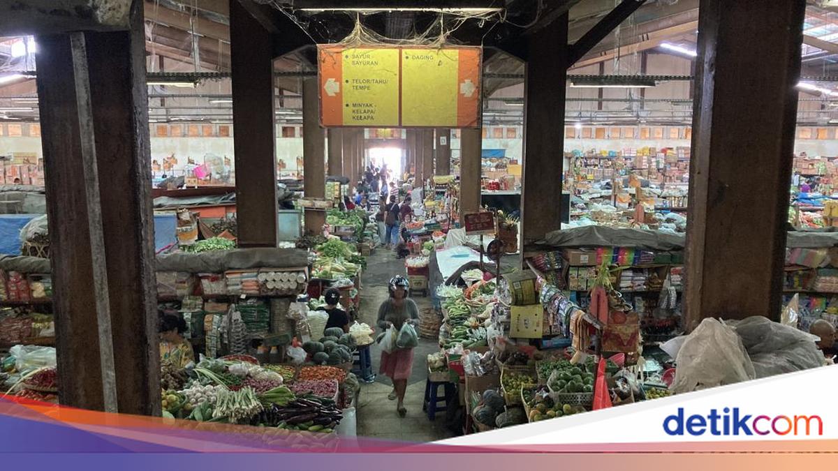 Ahead of Kuningan, Klungkung's Pasar Galiran Traders Complain of Quiet Market