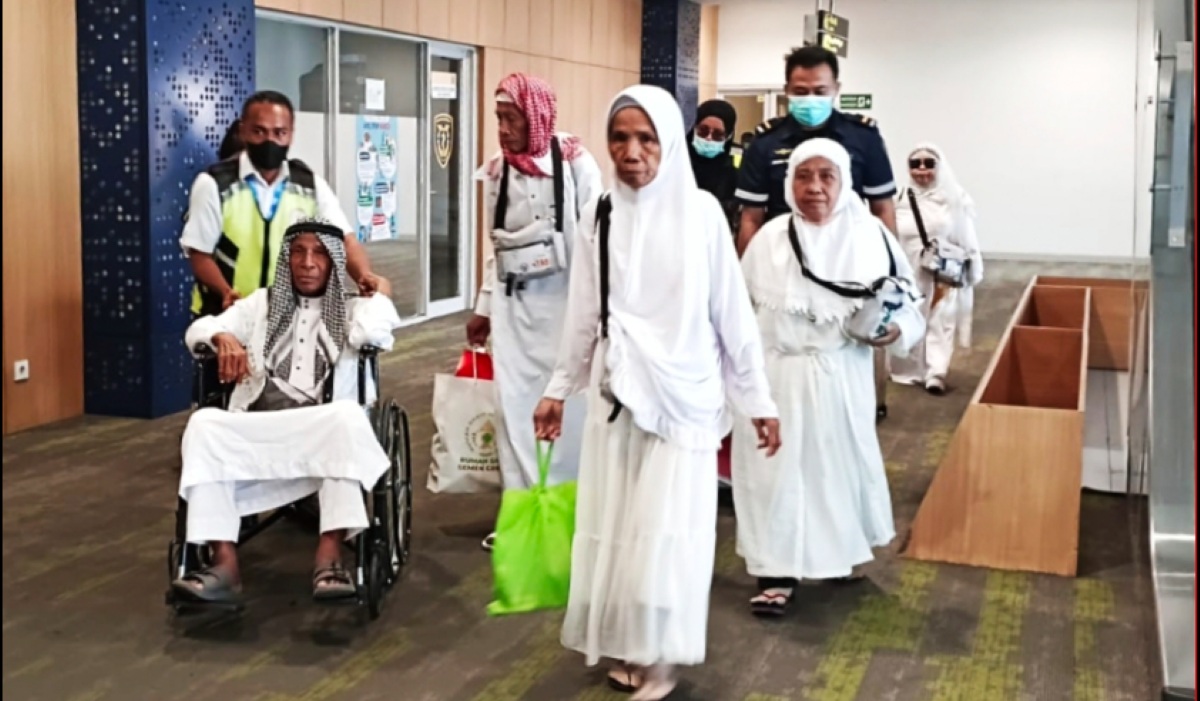 378 Hajj Pilgrims from NTT Return Home, Two Remain Hospitalised in Medina