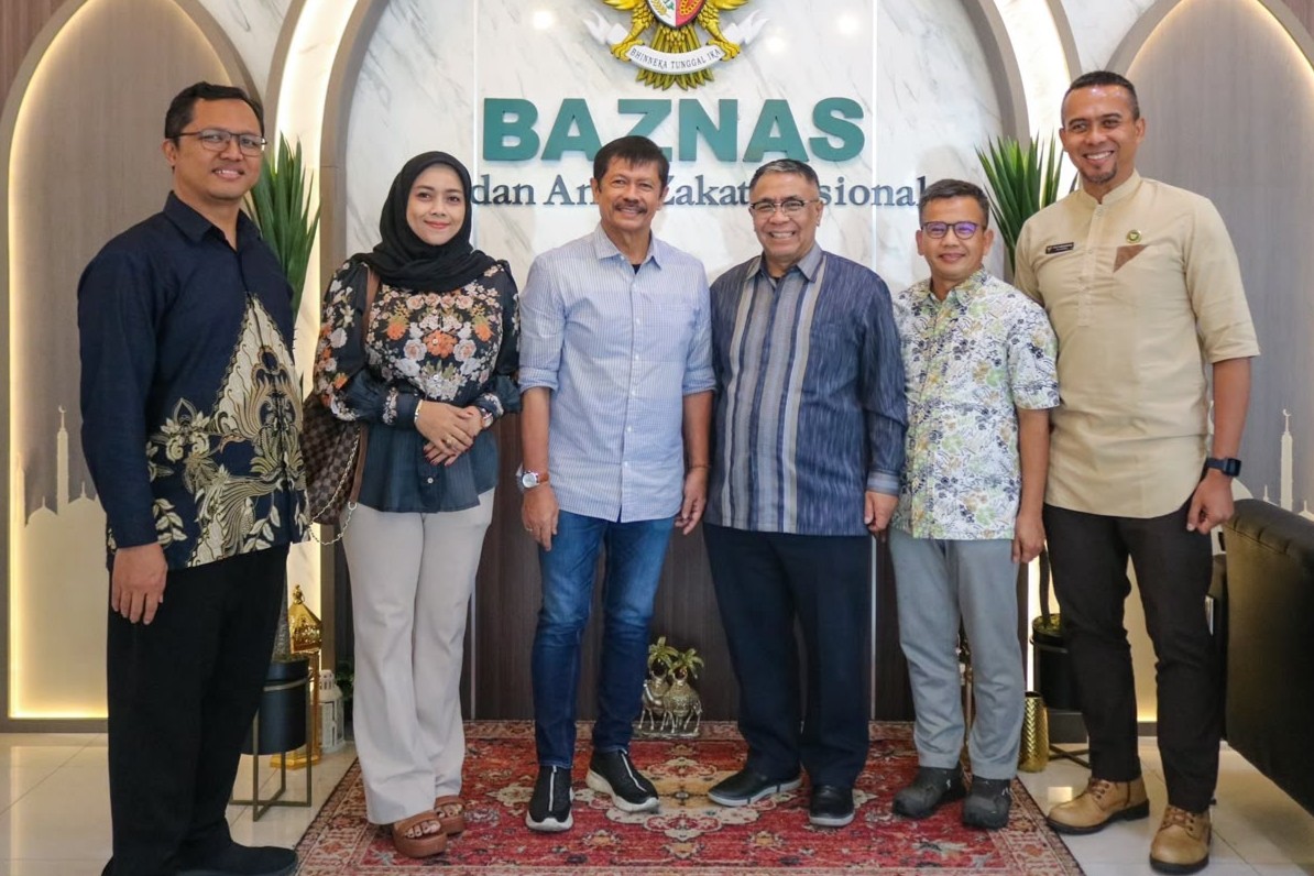 Baznas Partners with Coach Indra Sjafri to Expand Zakat Literacy Among Youth