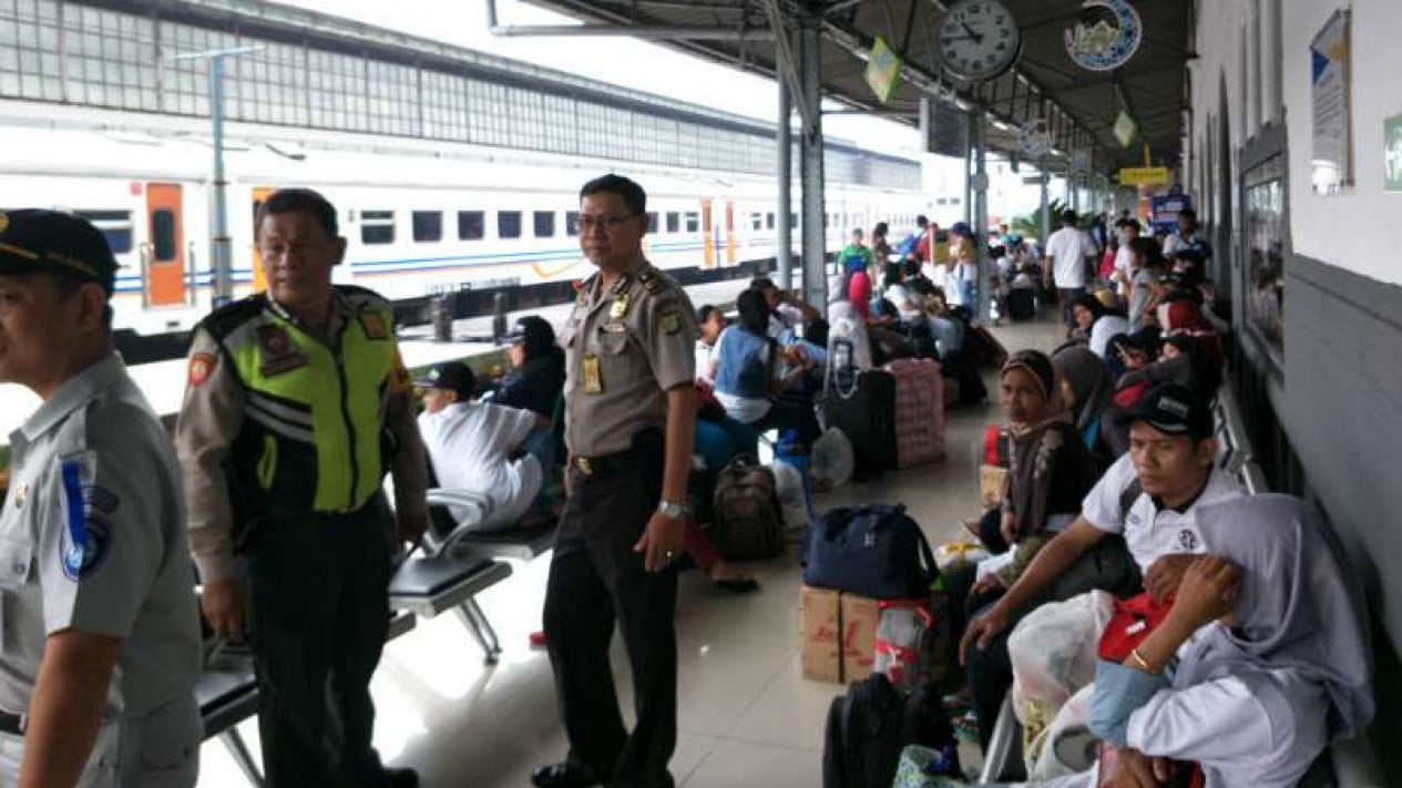 5 Busiest Train Stations in Indonesia