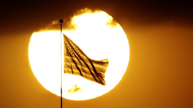 New Danger Emerges in America: Layoffs Approach 2009 Financial Crisis Levels