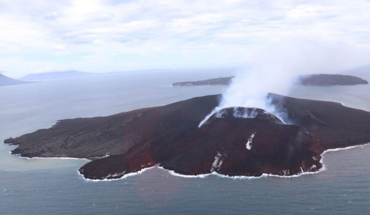 Mount Anak Krakatau Volcanic Activity Increases, Residents Urged to Remain Vigilant
