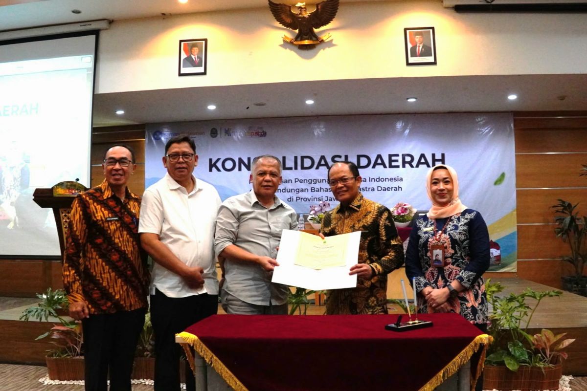 West Java Strengthens Indonesian Language Governance
