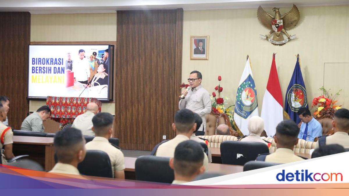 Bima Arya Equips IPDN Papua Cadets with Three Core Leadership Foundations
