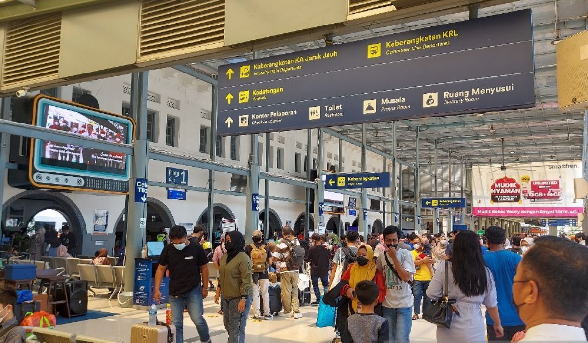 Pasar Senen Station Becomes Indonesia's Busiest Long-Distance Train Station