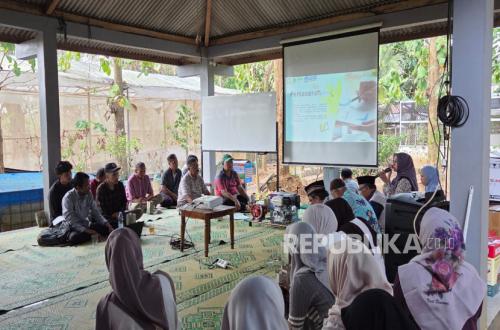 Elderly Residents in Bantul Develop Tech- and Solar-Powered Goat Farming