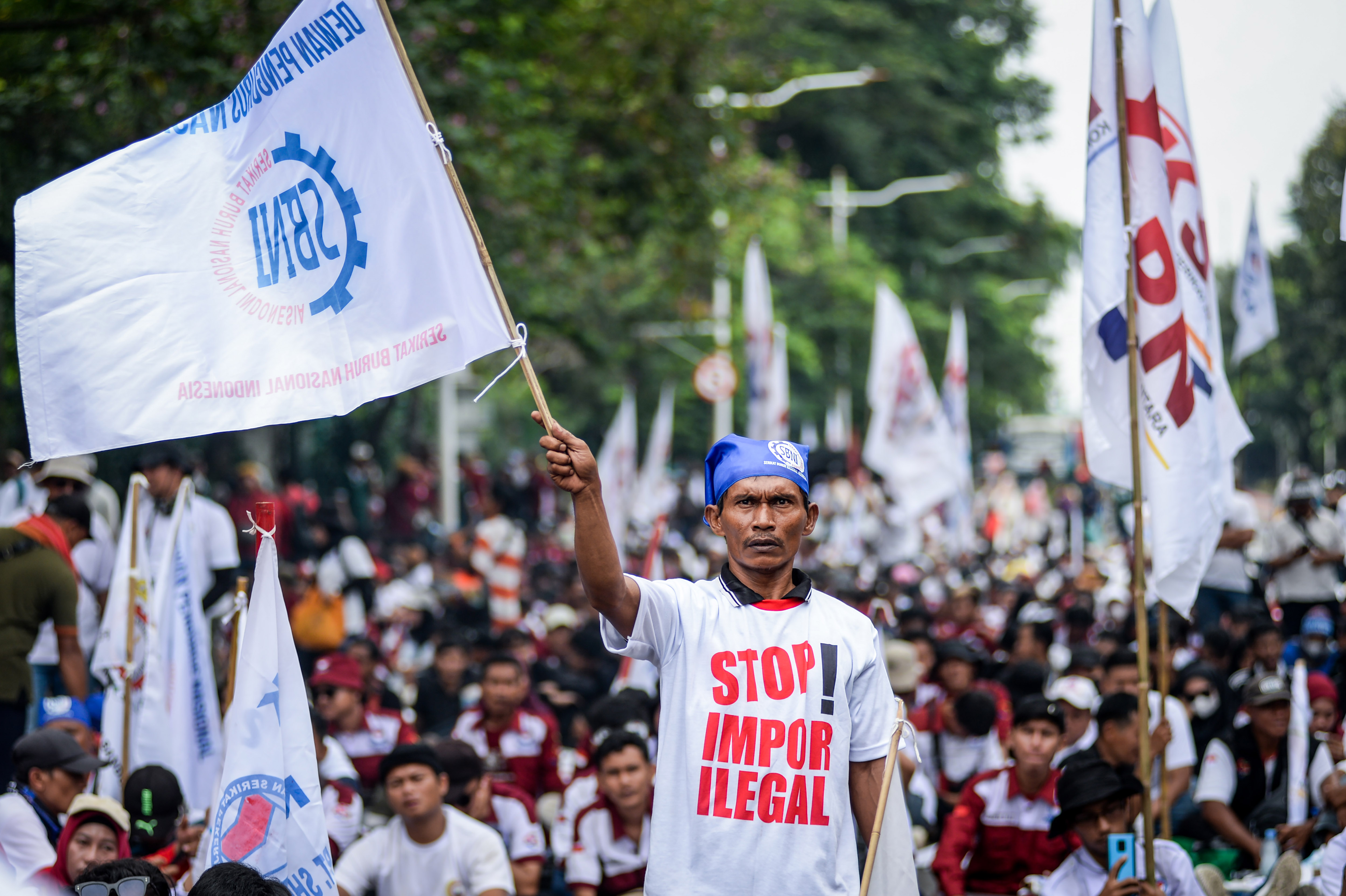 Economist Reveals Factors Behind Continuing Layoff Trend This Year