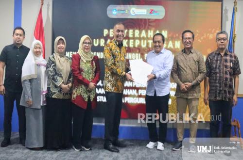 UMJ Receives Three Decrees for New Study Programmes from Minister of Higher Education