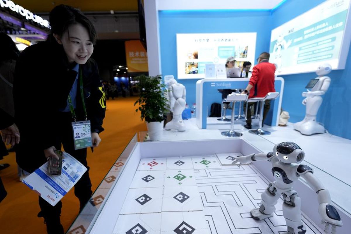 SoftBank CEO outlines four pillars to drive AI expansion