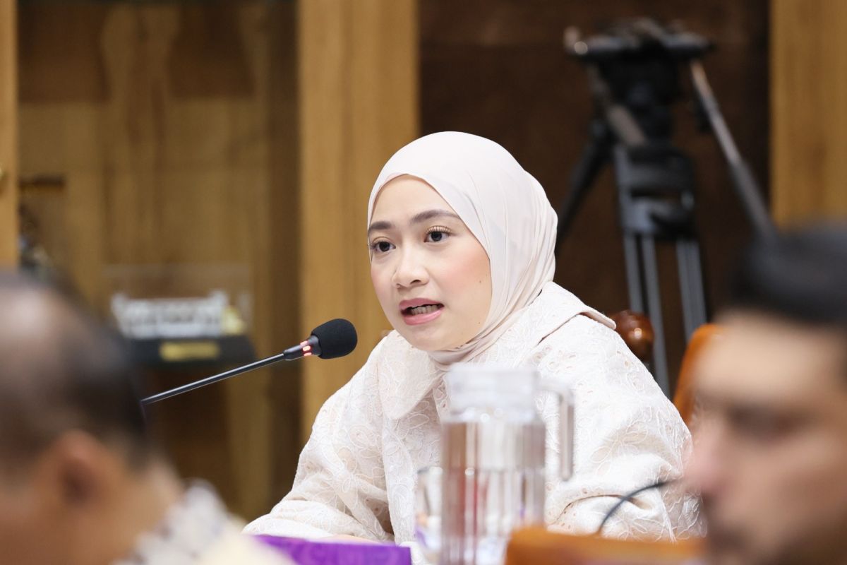 Legislator urges quality assurance in hospital-based specialist doctor education programme