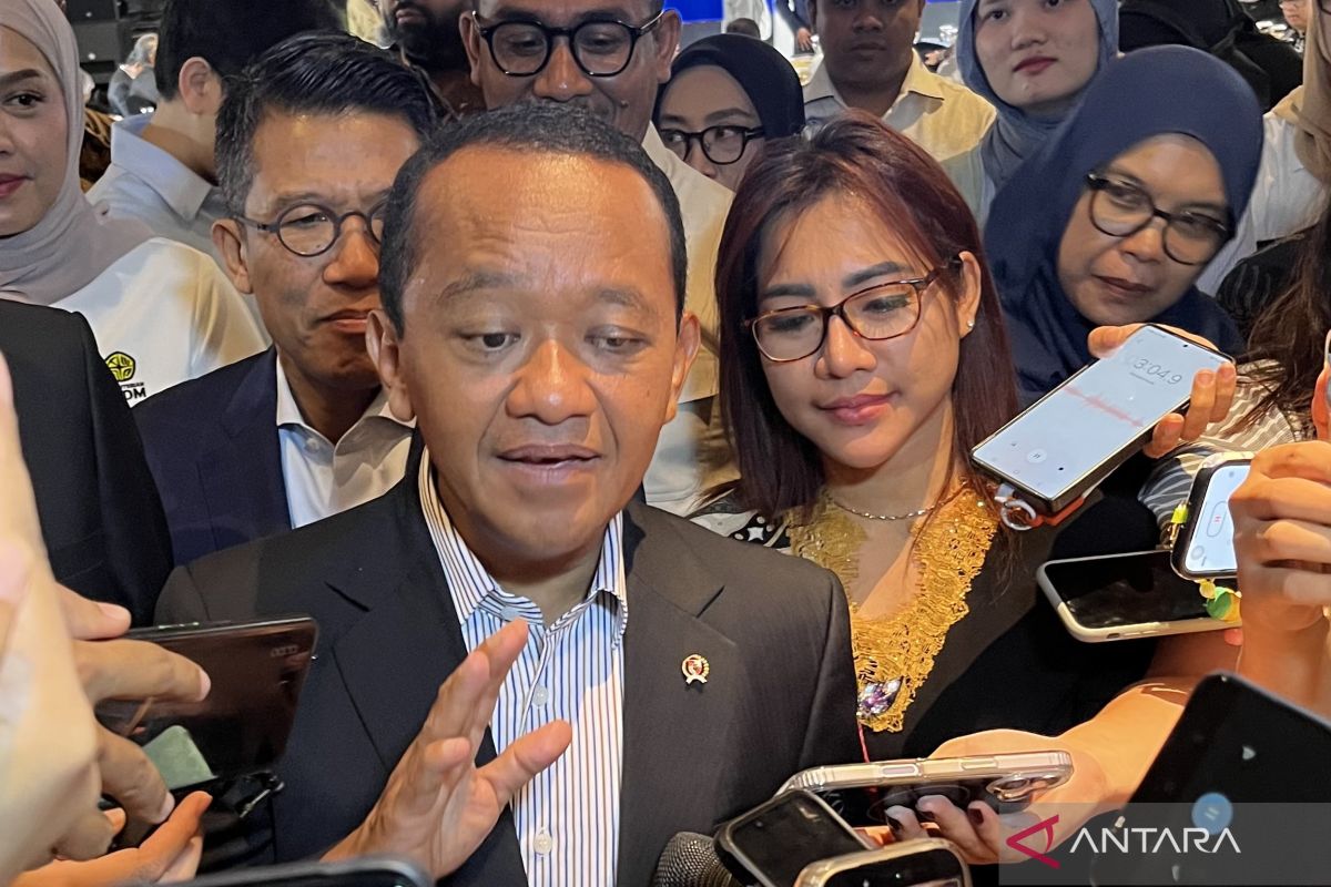 Bahlil Seeks Middle Ground on Industrial Gas Price Hike