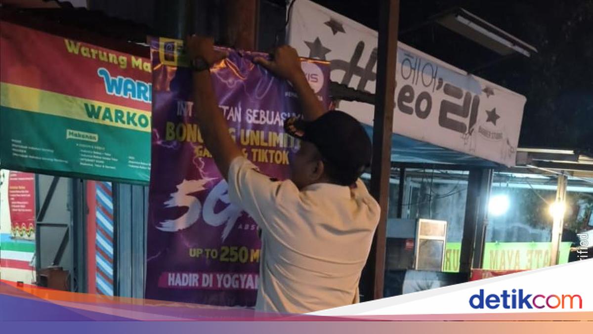 The Uphill Battle to Sweep Away Yogyakarta's Visual Litter: Illegal Billboards Remain Unabated