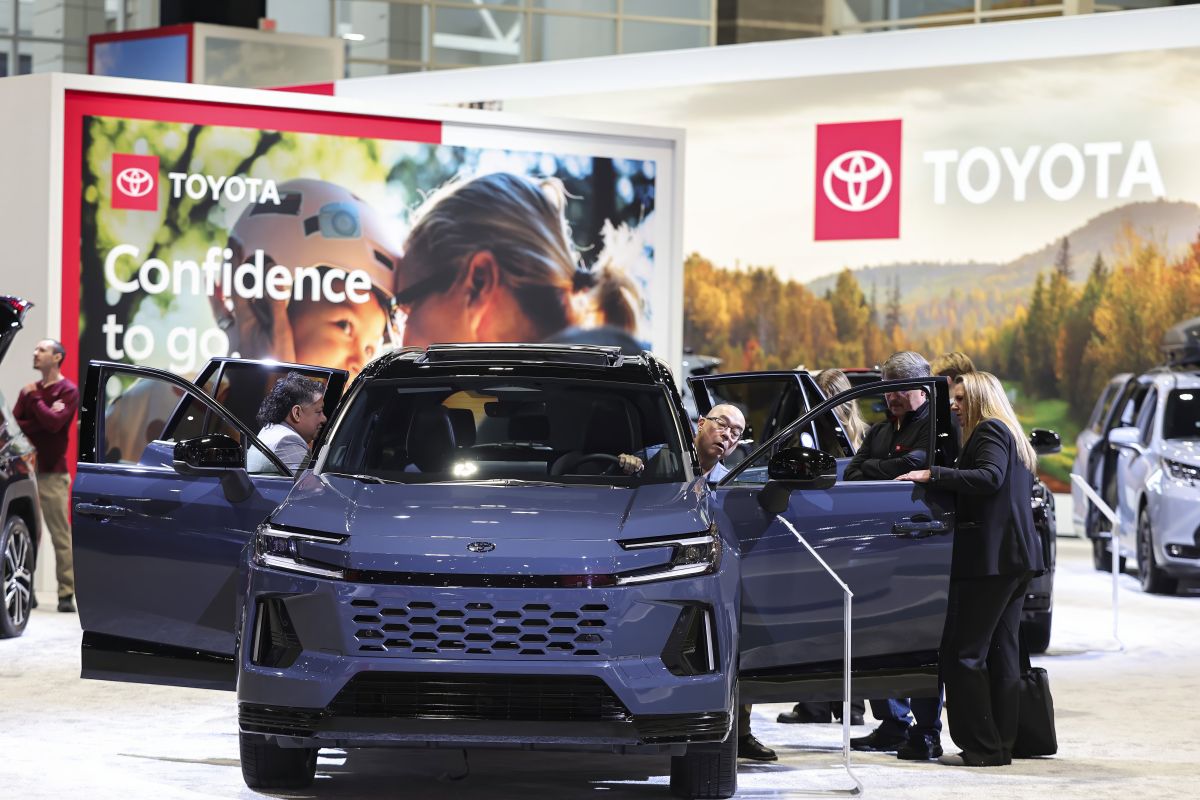 Toyota to Further Cut Overseas Production