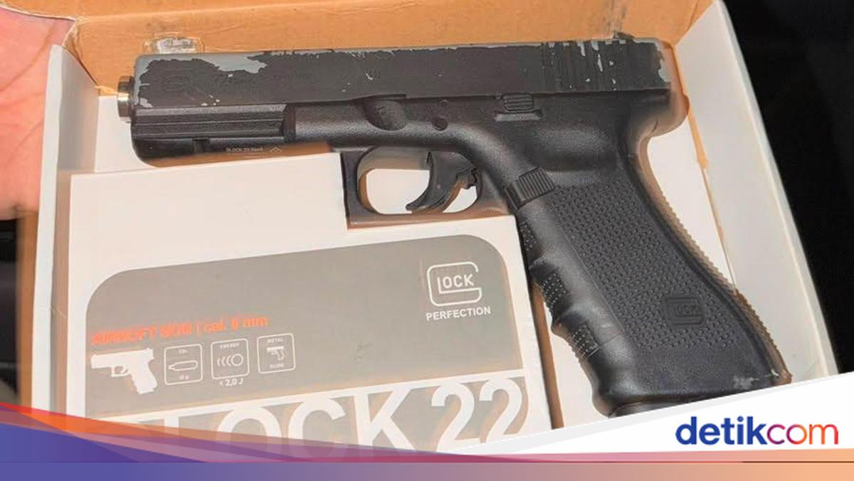 Police Uncover Illegal Arms Trade in Priok, Seize 15 Airsoft Guns