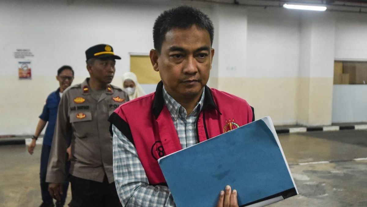 Former Ombudsman Chief Used Alias 'John Lennon 07' to Receive Bribes