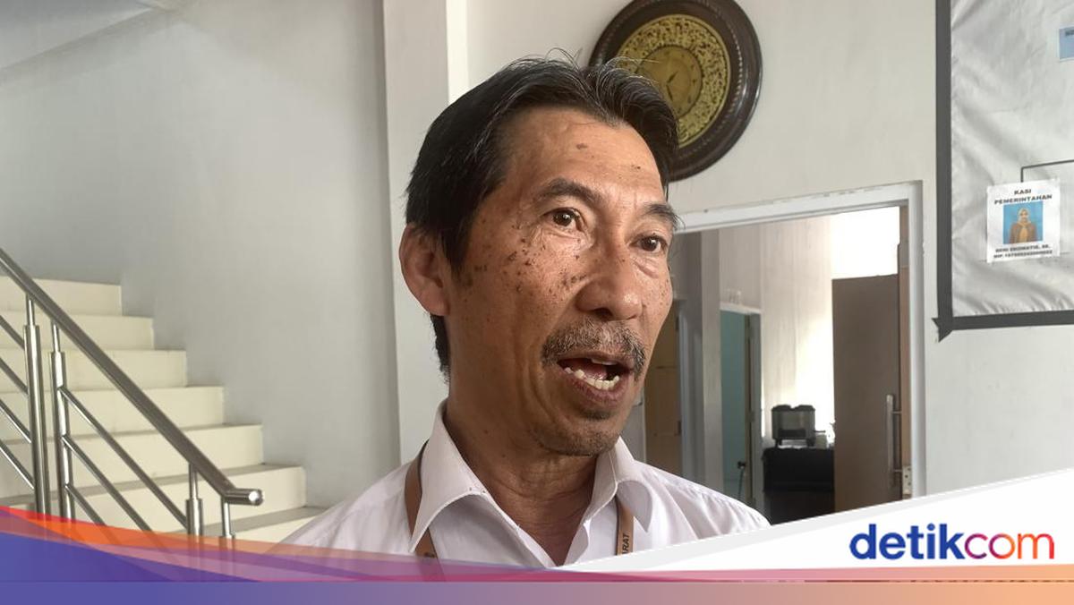 Diploma Burned by Father Over Child Marriage, Education Office Prepares Replacement Certificate