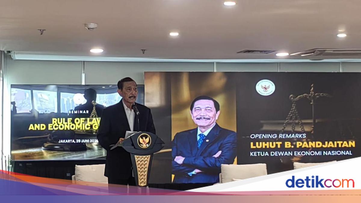 Luhut Meets BlackRock, Urges Not to Be Pessimistic About Indonesia