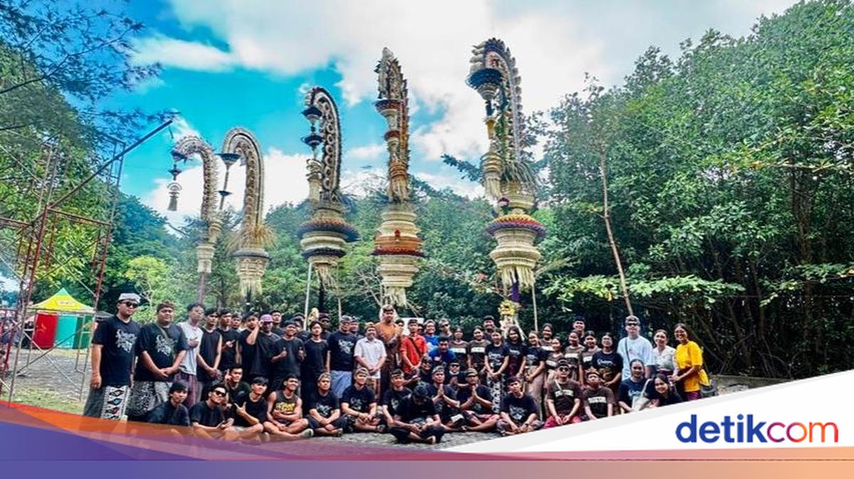 Youth Enthusiasm Marks Peak of 2026 Serangan Penjor Festival