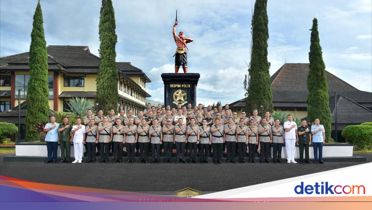 Police Leadership School Forges Future Generals into Data-Driven Leaders