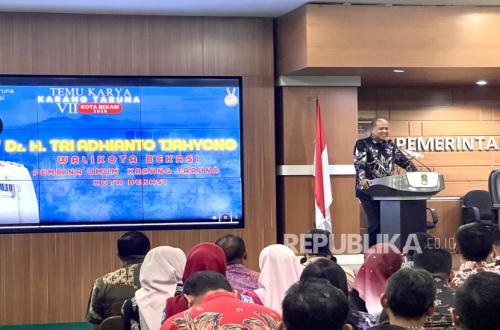 Bekasi Mayor Urges Karang Taruna to Strengthen Youth Capacity