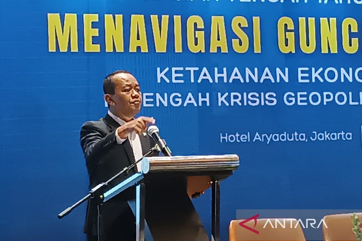 Minister Bahlil pushes E20 bioethanol rollout to cut gasoline imports