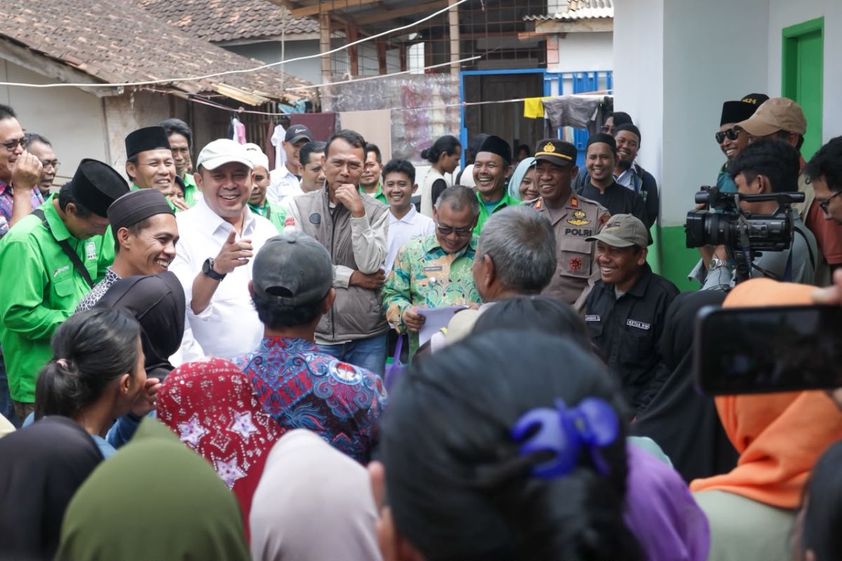 DPR Deputy Speaker Cucun Provides Aid to 1,448 Orphans in West Java II Electoral District