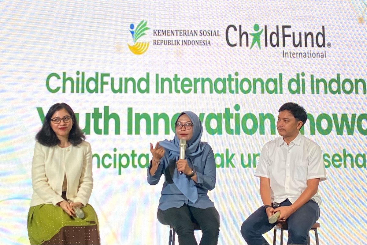 Youth Encouraged to Develop Community-Based Health Innovations