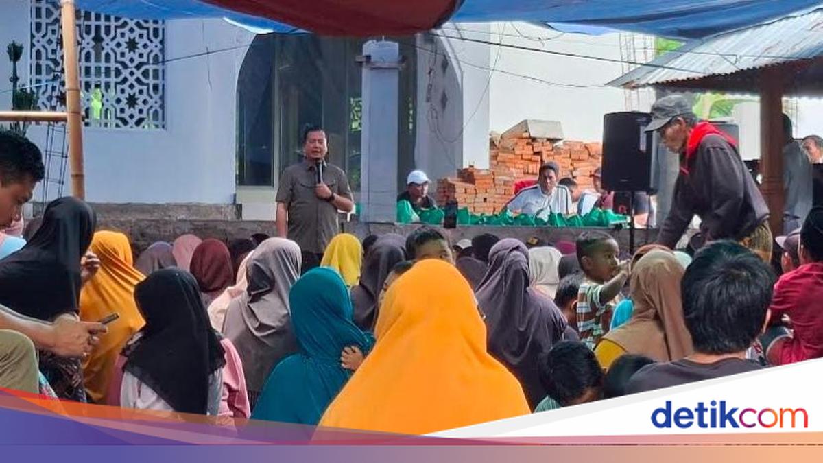 NTB Governor Inspects 'Desa Berdaya' Aid in Mekarsari, Pledges Road Repairs