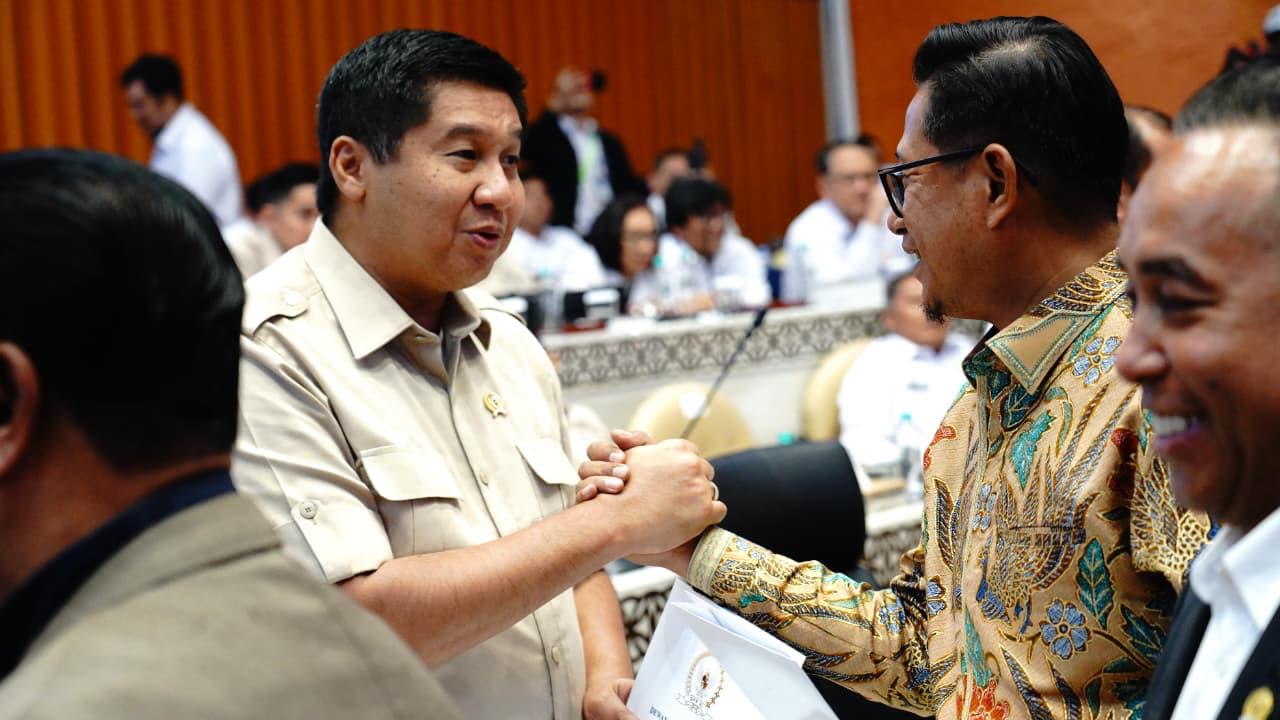 Religious Flats Urged Not to Be Removed from National Development Priority Programme