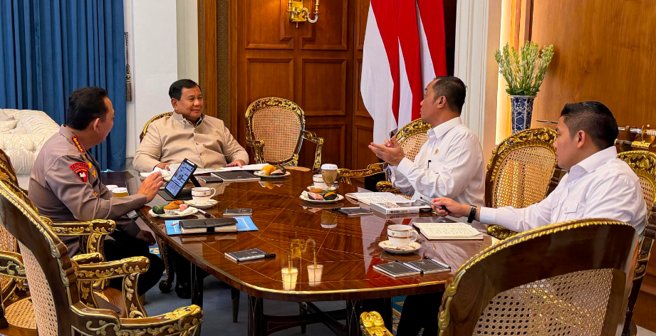 Prabowo and National Police Chief Discuss National Security Stability
