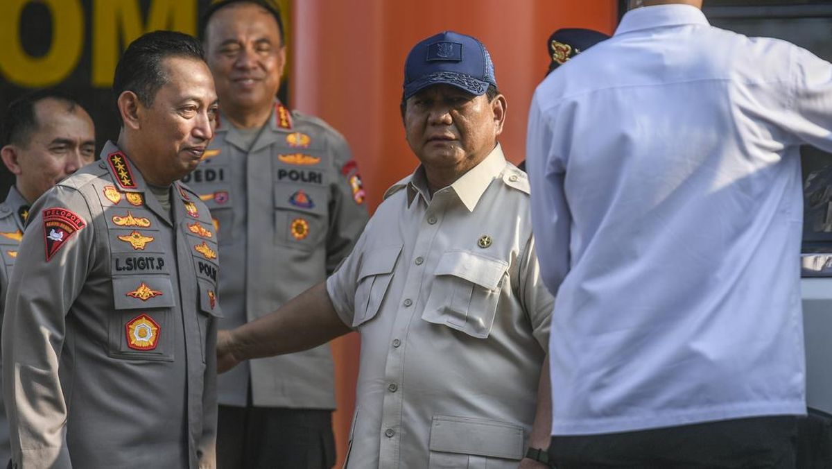 National Police Chief Meets Prabowo at Palace, Reports on Current Security Situation