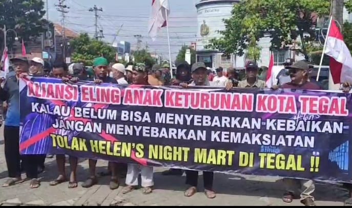 Hundreds Storm Tegal Council to Reject Nightlife Venue
