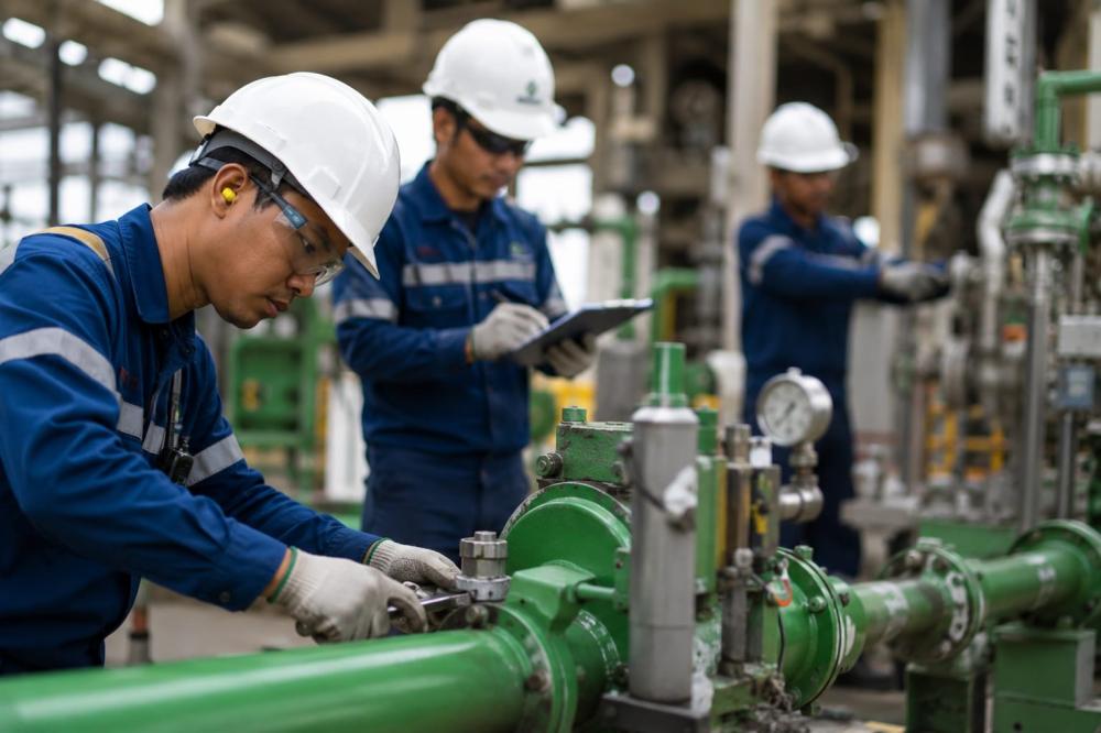 Q1 Investment Absorbs 939 Indonesian Workers in Bontang