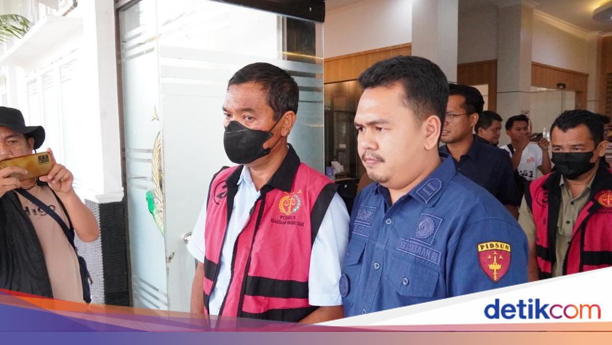 Three Siak Regency Civil Servants Named Suspects in Project Winner Extortion Case