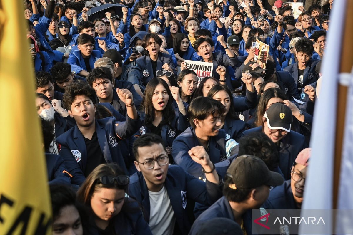 The Populist Commitment of the Student Movement
