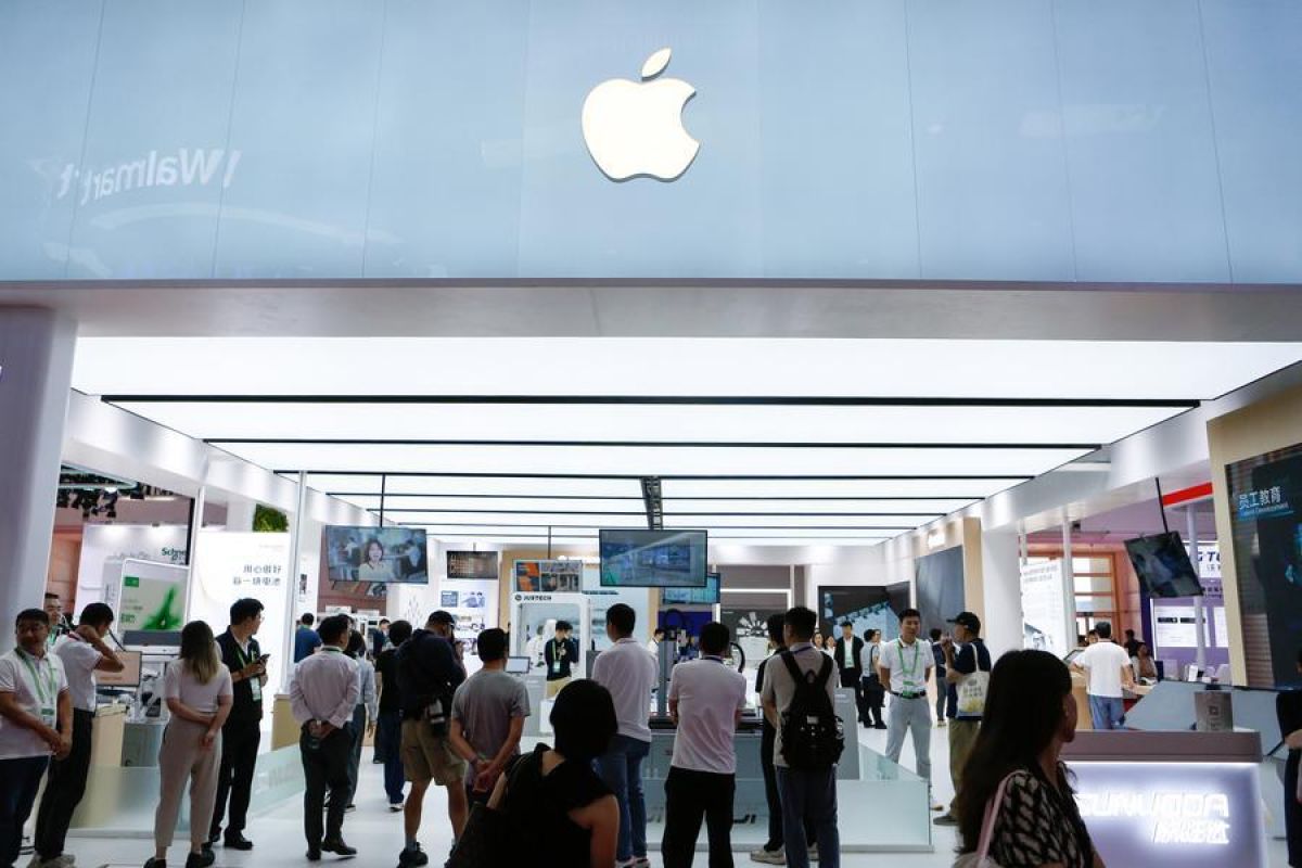 Apple raises prices on several Mac and iPad models