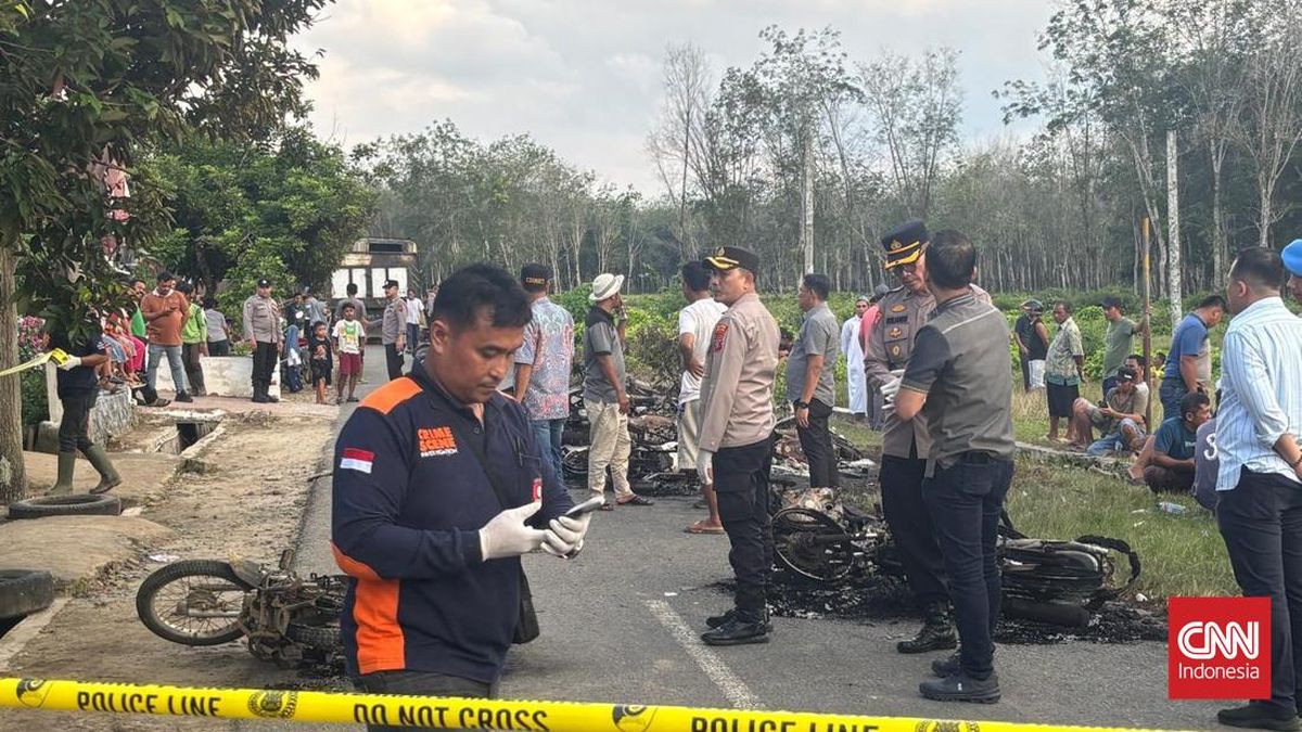Dozens of Vehicles Torched in Land Conflict in Tebingtinggi, North Sumatra