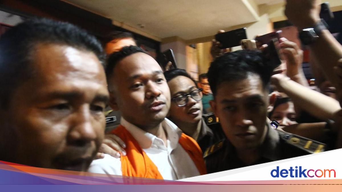 Prosecutors Justify Detention of Ex-Sleman Regent's Son Despite Protests Over His Health