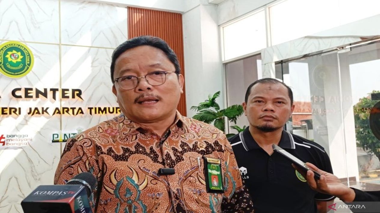 These Are the Three Judges Who Will Try Dr Tifa at East Jakarta District Court
