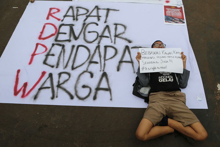 Expert Urges Prabowo to Act Against Paid Protest Masterminds to Safeguard Democracy