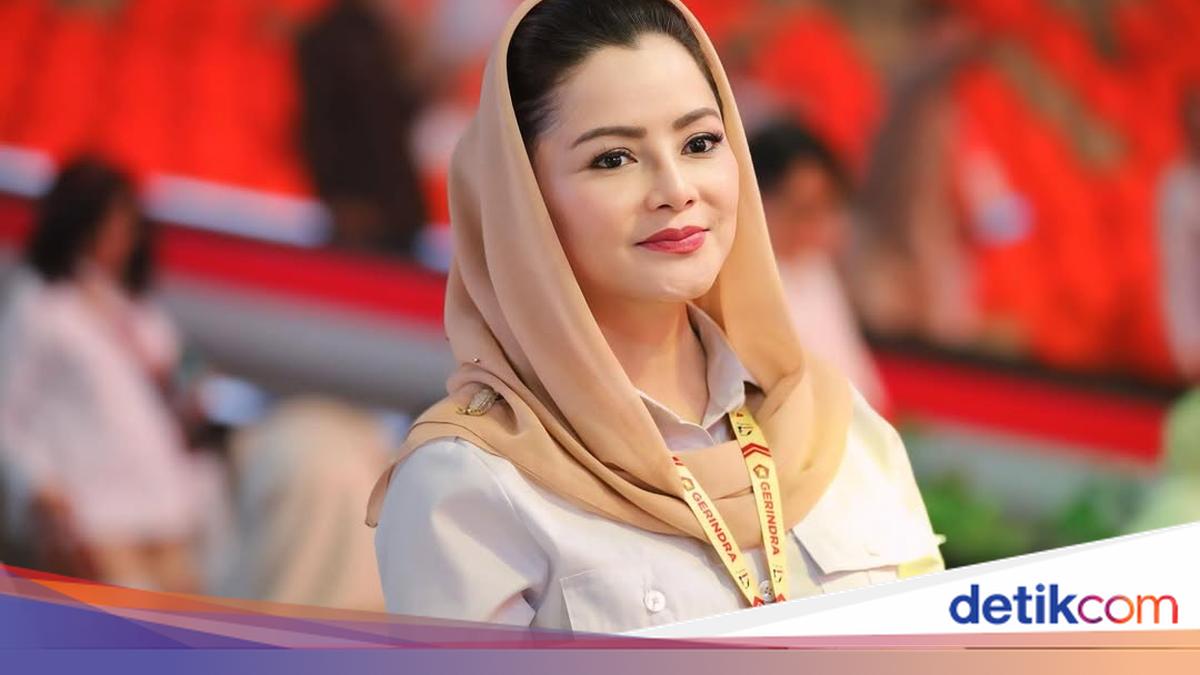 Gerindra Legislator Oversees Cikawung River Embankment Construction in Cilacap