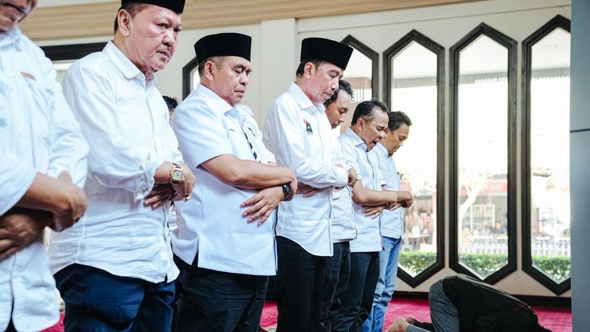 PDIP Sharply Criticises Jokowi's Blusukan: For Gibran's Future in 2029