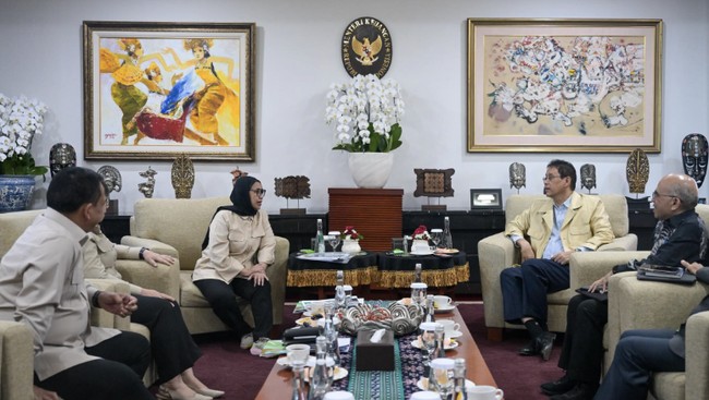 Purbaya Meets BGN Chief, Free Nutritious Meal Budget Slashed Again
