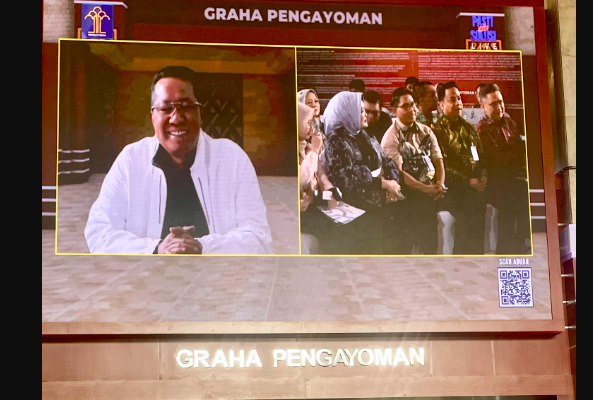 Two Stateless Youths Appeal to Law Minister for Indonesian Citizenship