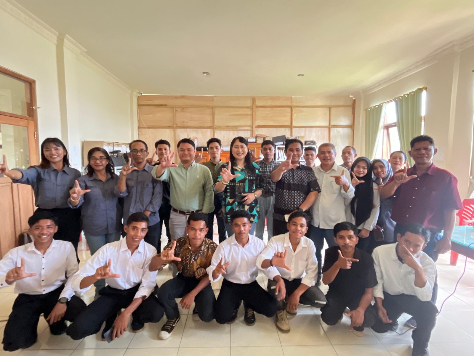 Business and Local Government Collaboration Opens Job Opportunities for Labuan Bajo Residents
