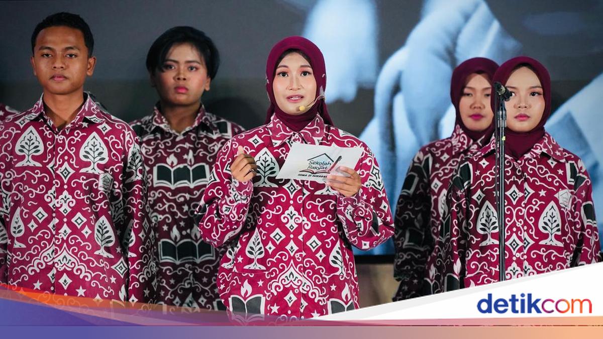 Minister Inspects Surabaya People's School, Hails Improved Learning Progress