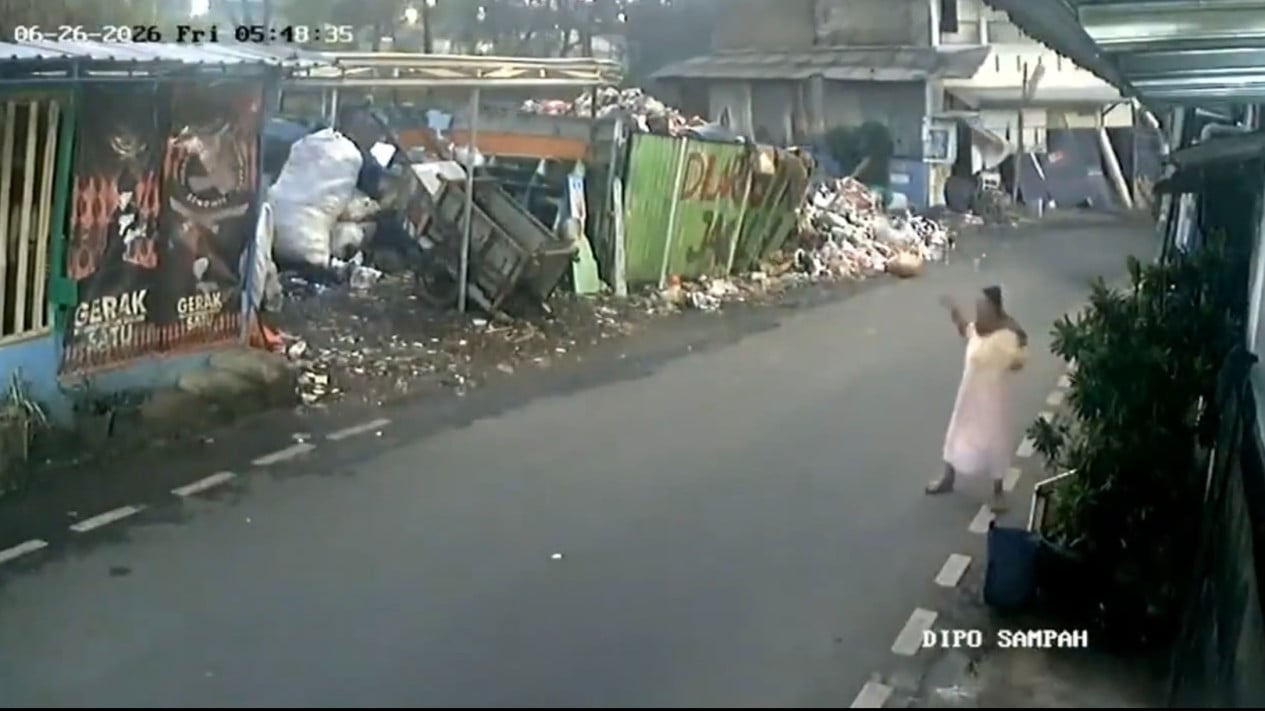 Boarding House in Petamburan Collapses After Landslide, CCTV Captures Moments of Collapse and Evacuation