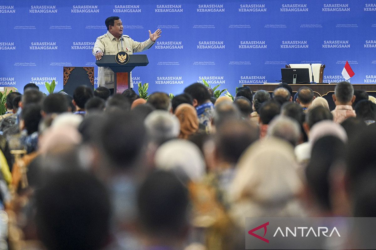 Professors hold key govt posts to solve national challenges: Prabowo
